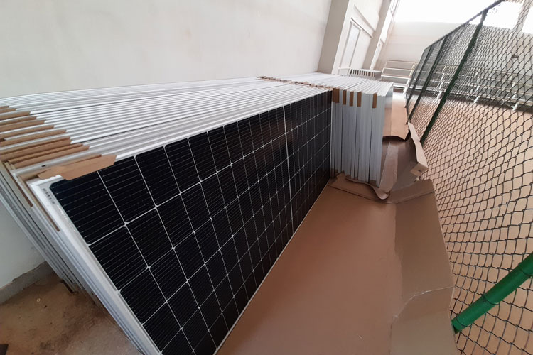 Brumado: Ifba recebe novas placas para ampliar captação de energia solar
