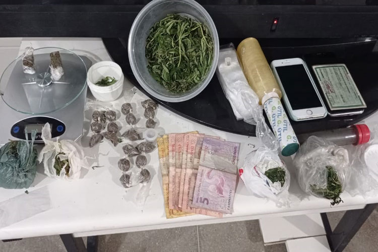 Polícia Militar prende indivíduo por tráfico de drogas no bairro São Francisco em Guanambi