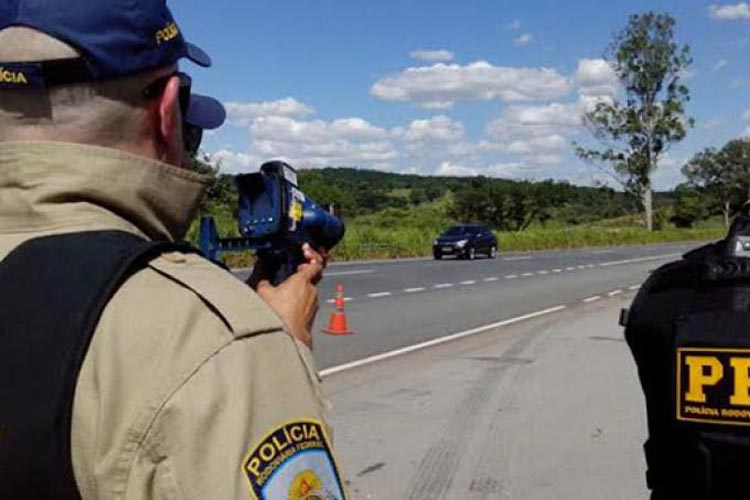 Justiça manda polícia voltar a usar radares móveis em rodovias