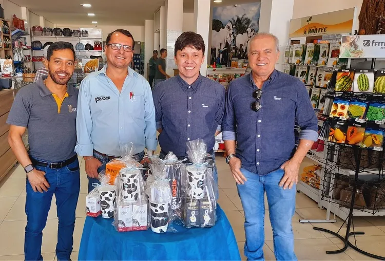 Armazém do Criador apresenta linha de medicamentos para animais de grande porte