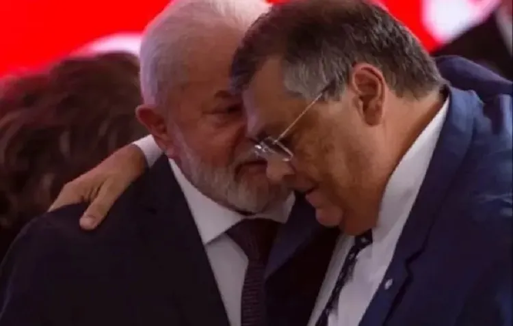 Lula sinaliza que Flávio Dino será seu escolhido ao STF
