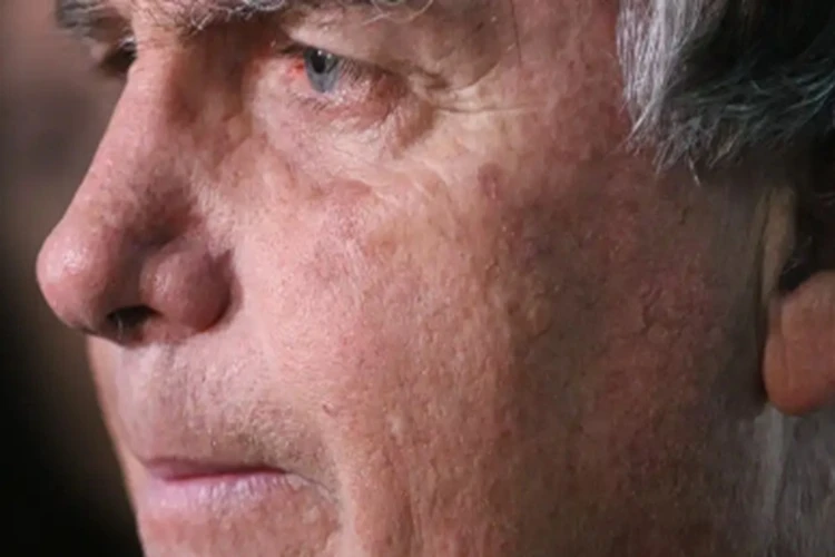 Jair Bolsonaro e irmão ganham na quadra da Mega da Virada