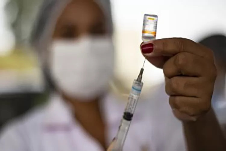 Vacinação bivalente contra Covid-19 supera 9 milhões de doses