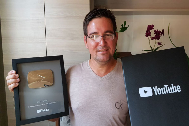 Caculeense é o primeiro na região a receber a placa de 100 mil inscritos no YouTube