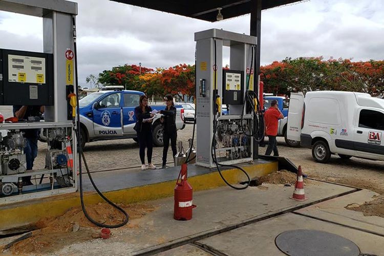 Vitória da Conquista: Operação conjunta descobre fraude em posto de combustíveis