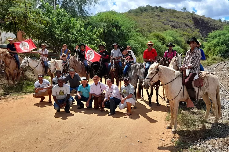 Cavalgada da União mantém tradição de Malhada de Pedras à Gruta da Mangabeira em Ituaçu