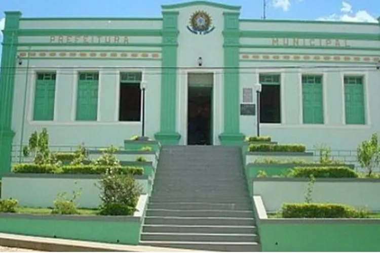 Prefeitura de Riacho de Santana abre processo seletivo para 60 vagas