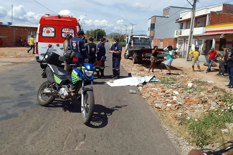 Guanambi: Mulher com carrinho de bebê morre ao ser atropelada e criança é hospitalizada