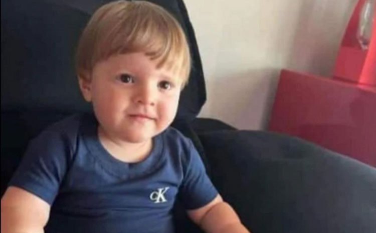 Menino de 1 ano é achado morto no campo de futebol de creche em São Paulo