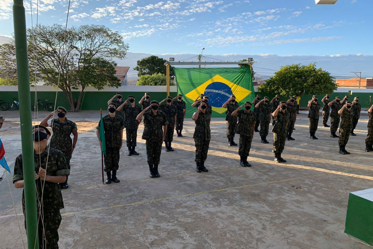 Brumado: Dia do Soldado é lembrado com solenidade de formação dos novos atiradores no TG