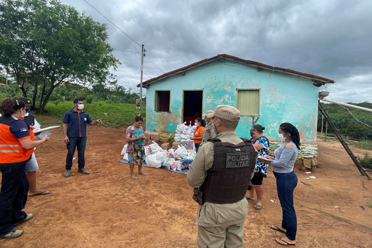 Patrulha Solidária apoia moradores ilhados em Vitória da Conquista