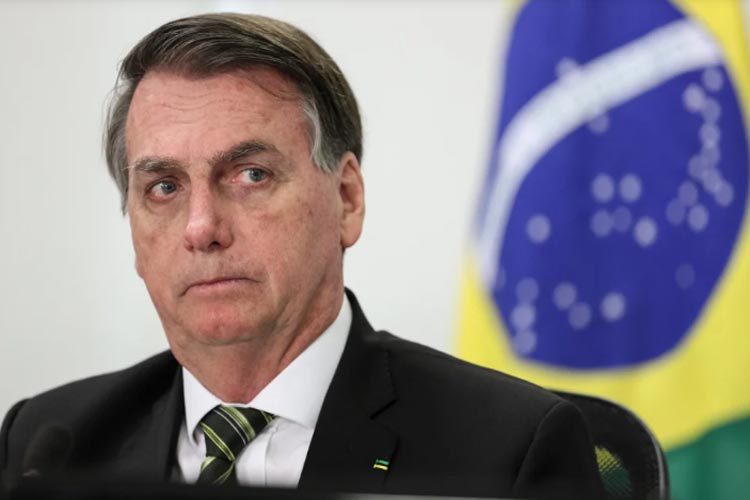 Jair Bolsonaro anuncia sanção de MP sobre redução de jornada e salário na pandemia