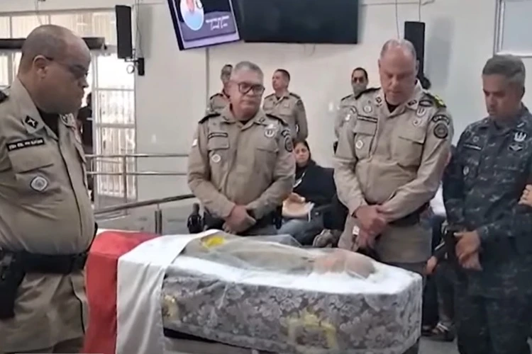 Coronel Lira é sepultado em Guanambi e recebe homenagens por legado na PM-BA