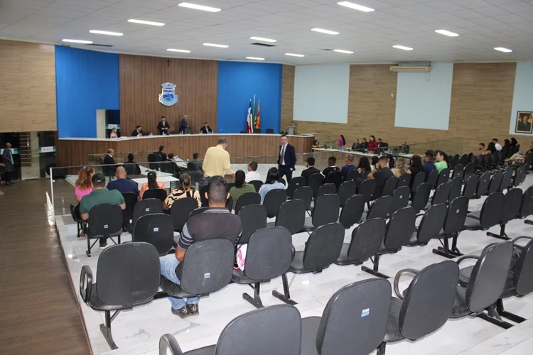 Sessão solene marca abertura dos trabalhos na Câmara de Brumado em 2026