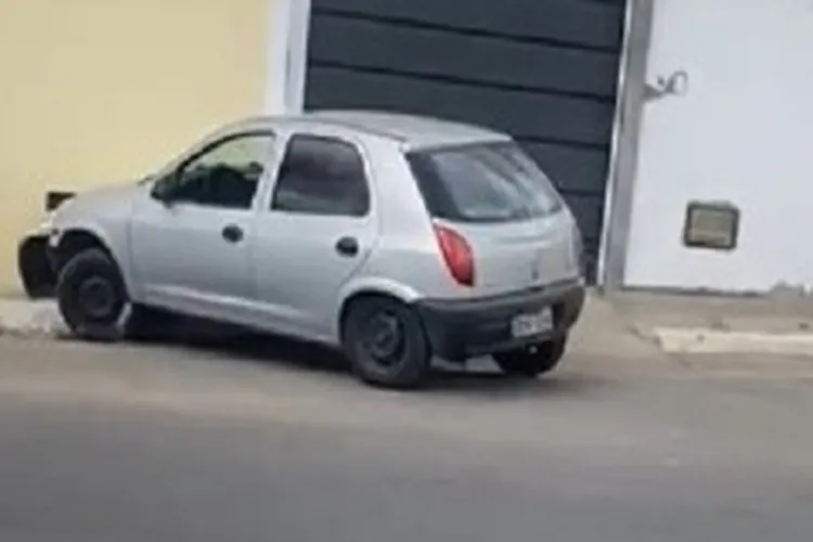 Rua Aureliano de Carvalho é palco de novo acidente no centro de Brumado