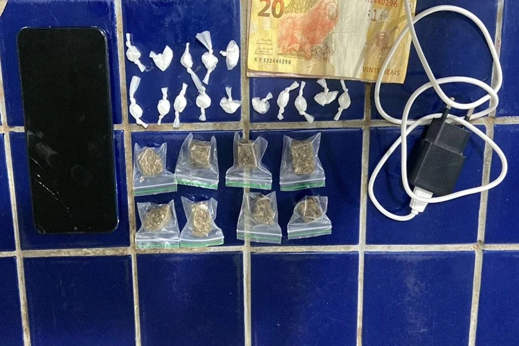 Drogas são apreendidas com jovem de 25 anos no Bairro Dr. Juracy em Brumado