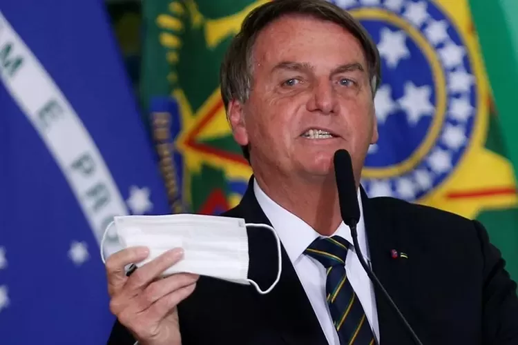 Governo de São Paulo cobra R$ 568 mil de Bolsonaro por não usar máscara na pandemia