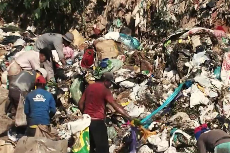 Apenas 43 cidades baianas têm aterro sanitário para destinar lixo, aponta Sedur
