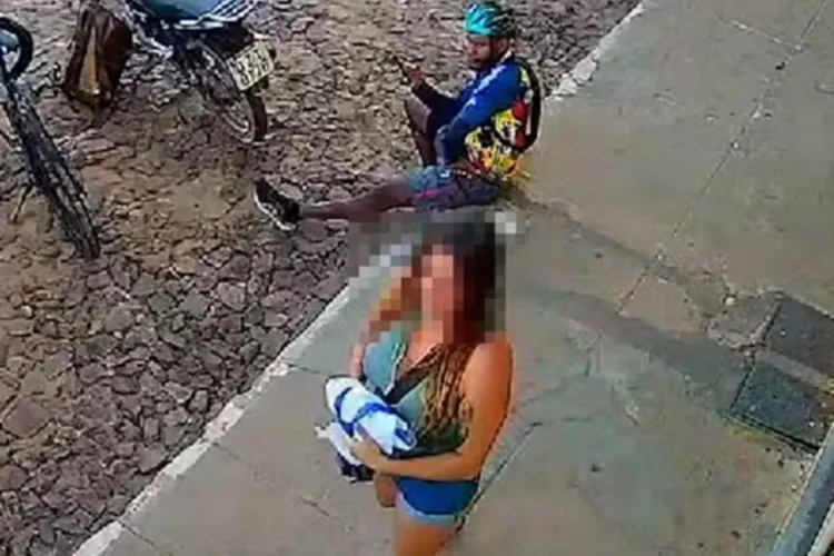 Lençóis: Câmera de segurança flagra mulher furtando e rasgando bandeira de Israel