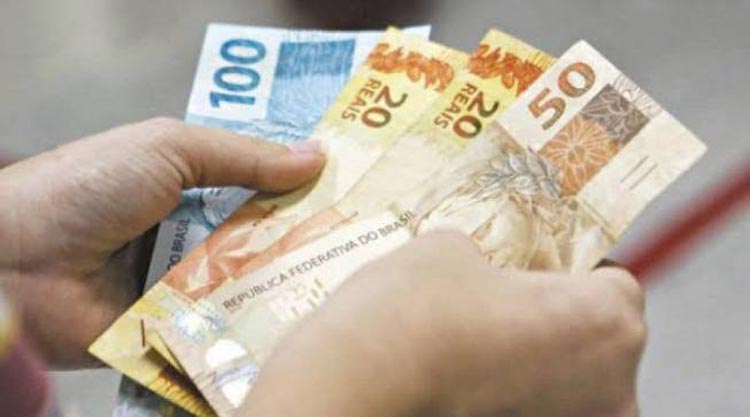 Décimo terceiro deve injetar mais de R$ 208 bilhões na economia