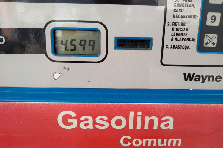 Gasolina tem novo reajuste em menos de 10 dias e chega a R$ 4,599 em Brumado