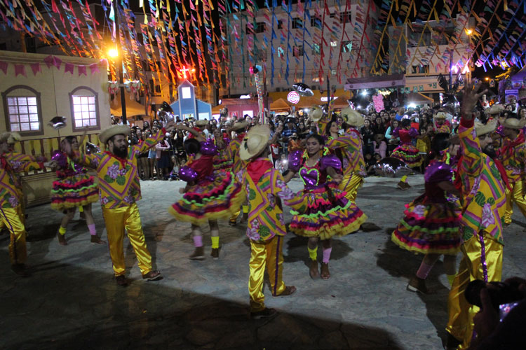 Guanambi: Concurso de quadrilhas e grandes shows marcam o 3º dia do São João do Gurutuba