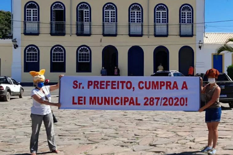 Rio de Contas: Sem diálogo com prefeito, manifestantes cobram cumprimento da lei de proteção animal