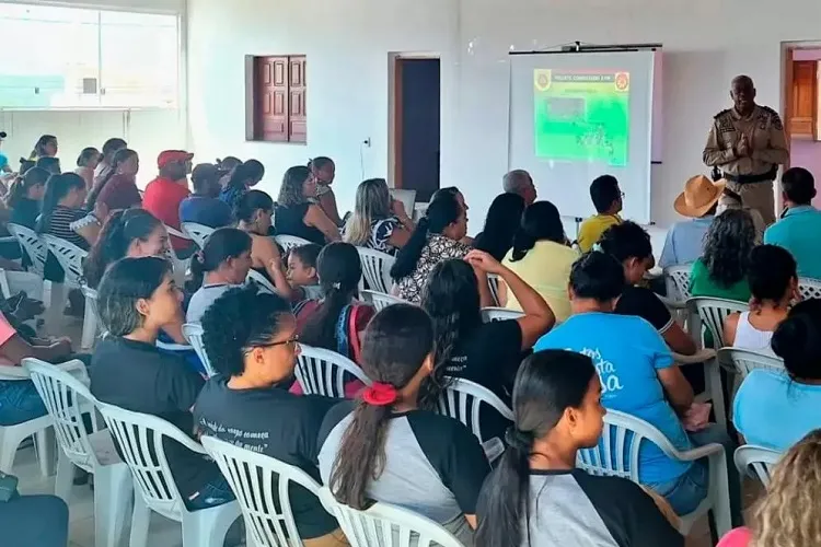 Brumado: 24º BPM promove encontro no Cras para discutir policiamento comunitário