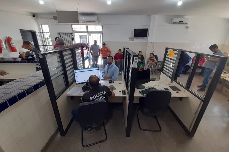 Brumado: Vereadores registram queixa contra prefeito e secretários por causa de fake news