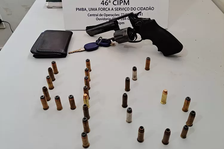 Homem é preso com armas e munições na zona rural de Livramento de Nossa Senhora