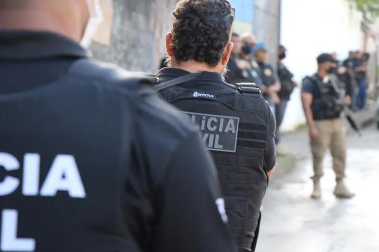 Polícia Civil recupera carro roubado e localiza desmanche em Vitória da Conquista