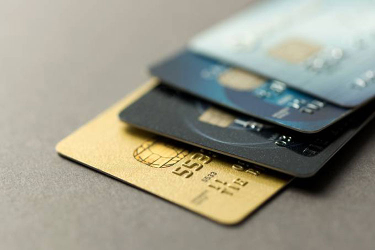 20% utilizam cartão de crédito como renda complementar