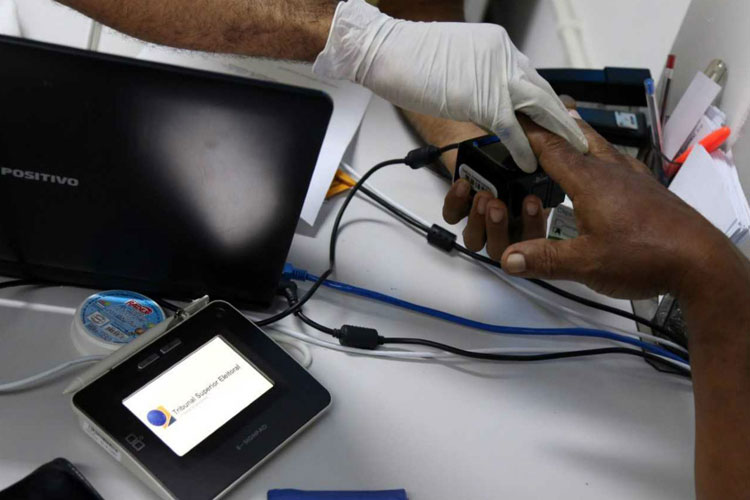 Apenas 28% dos eleitores baianos fizeram o recadastramento biométrico