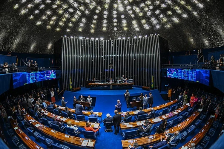 Senado aprova PL Antifacção com penas que podem chegar a 120 anos