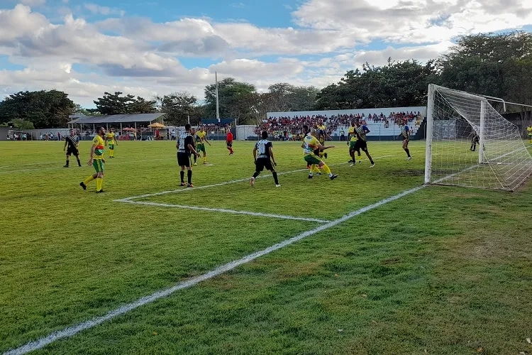 Boleiros e Vila Nova ficam no empate na abertura do Campeonato Brumadense de Futebol