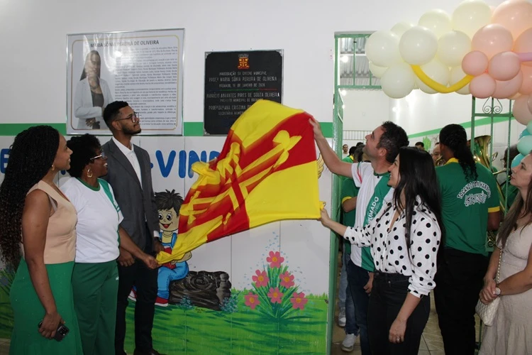 Brumado inaugura primeira creche com praça de alimentação e oferta 194 novas vagas