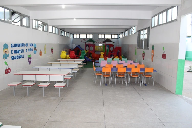 Brumado inaugura primeira creche com praça de alimentação e oferta 194 novas vagas