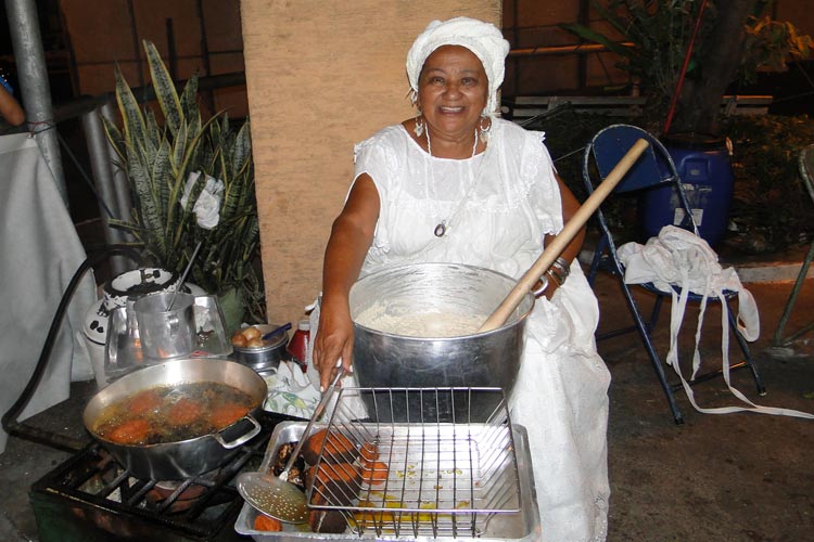 No Dia da Baiana do Acarajé, Dona Dete parabeniza todas as baianas de Brumado