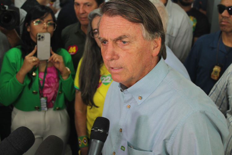 'O inimigo do Brasil é o PT, por isso na Bahia eu apoio ACM Neto', diz Bolsonaro em Guanambi