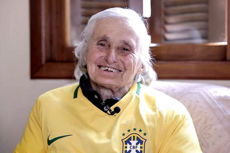 Dona Ivone Bachi, mãe do técnico Tite, morre aos 83 anos
