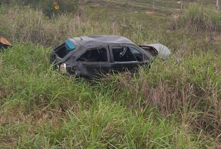Planalto: Jovem morre após carro capotar na BR-116