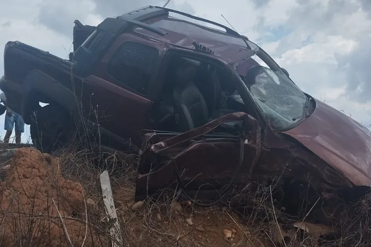 Homem de 49 anos morre e duas pessoas ficam feridas em acidente na BA-026 em Caculé