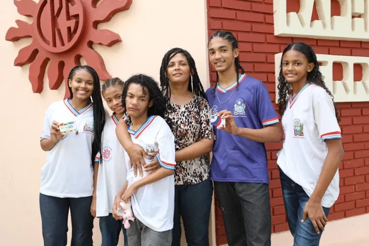 Mais de 255 mil estudantes na Bahia são beneficiados com o Programa Pé-de-Meia