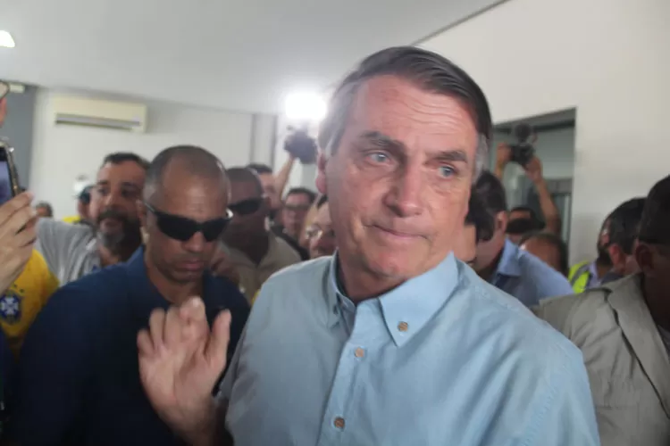 Bolsonaro sobre Lula: 'Ele está governando com o fígado'