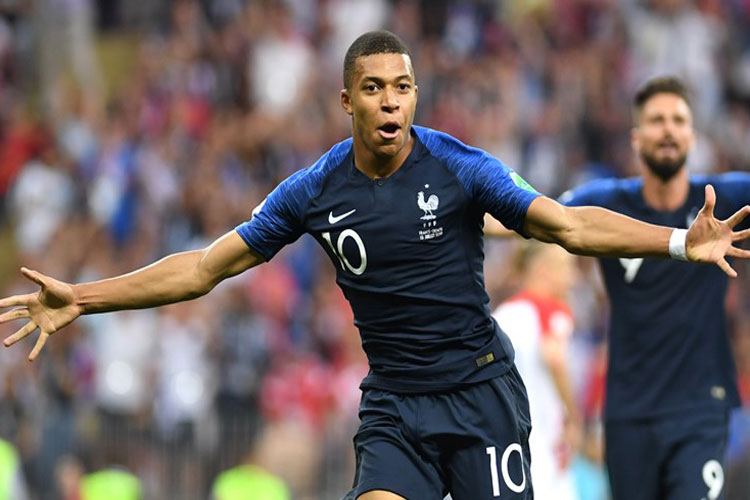 França vence a Croácia e é bicampeã da Copa do Mundo