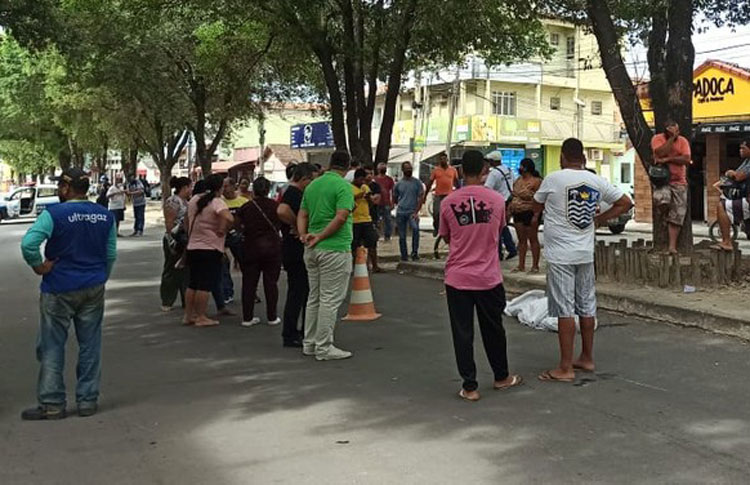 Idoso morre após ser atropelado no centro de Teixeira de Freitas