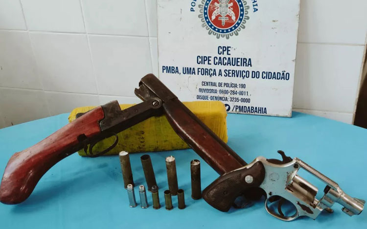 Operação policial termina com dois irmãos mortos e dois suspeitos de tráfico presos no sul da Bahia