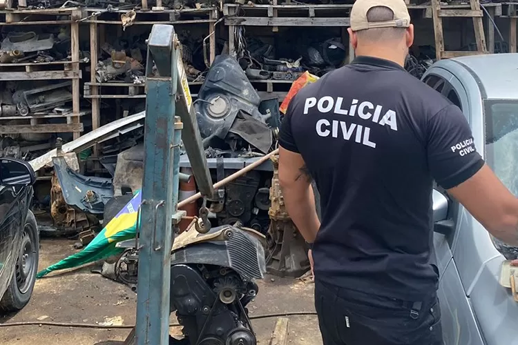 Polícia Civil desativa desmanche de veículos em Itapetinga