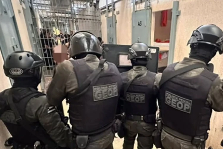 Conjunto Penal de Irecê promove revista programada