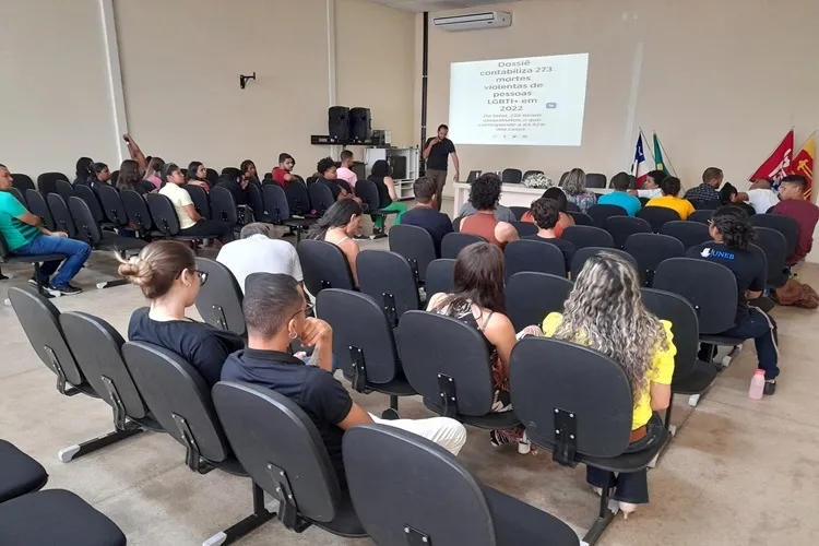 Encontro da Juventude do Sertão Produtivo debate participação nas políticas sociais